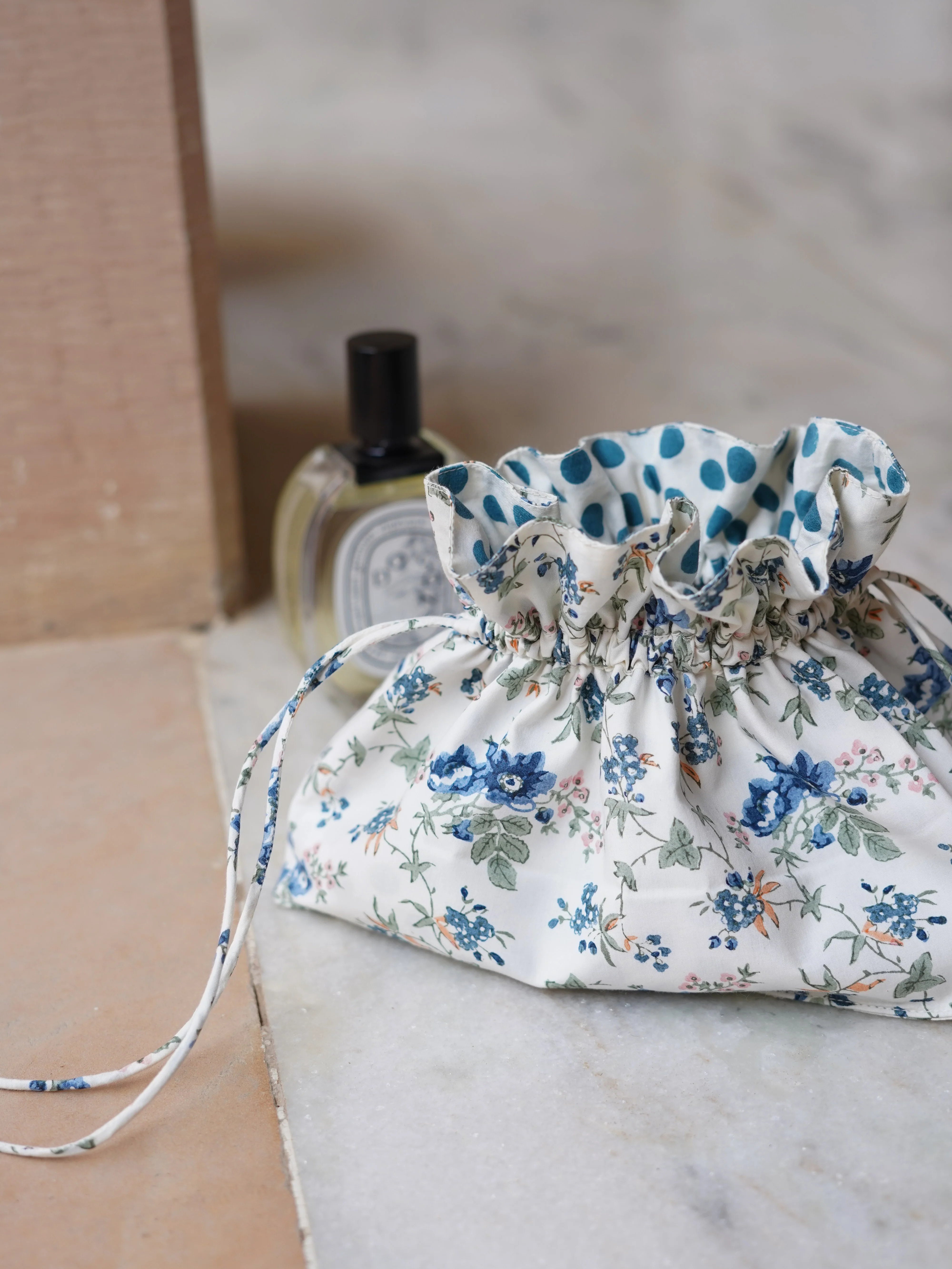 Drawstring Pouch in Rambling Rose