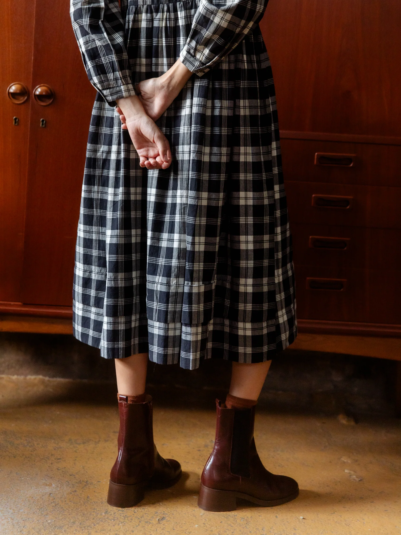 The French Dress in Handloom Check - Image 4